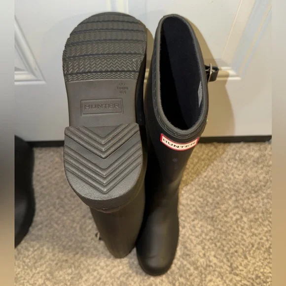 Hunter Women’s Tour Foldable Tall Rain Boots - Picture 4 of 6